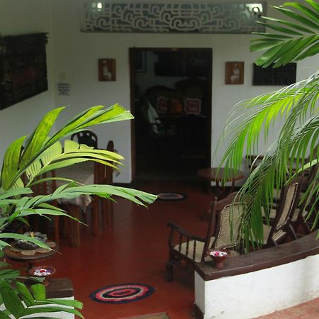Traditional Kandyan House Rum bild