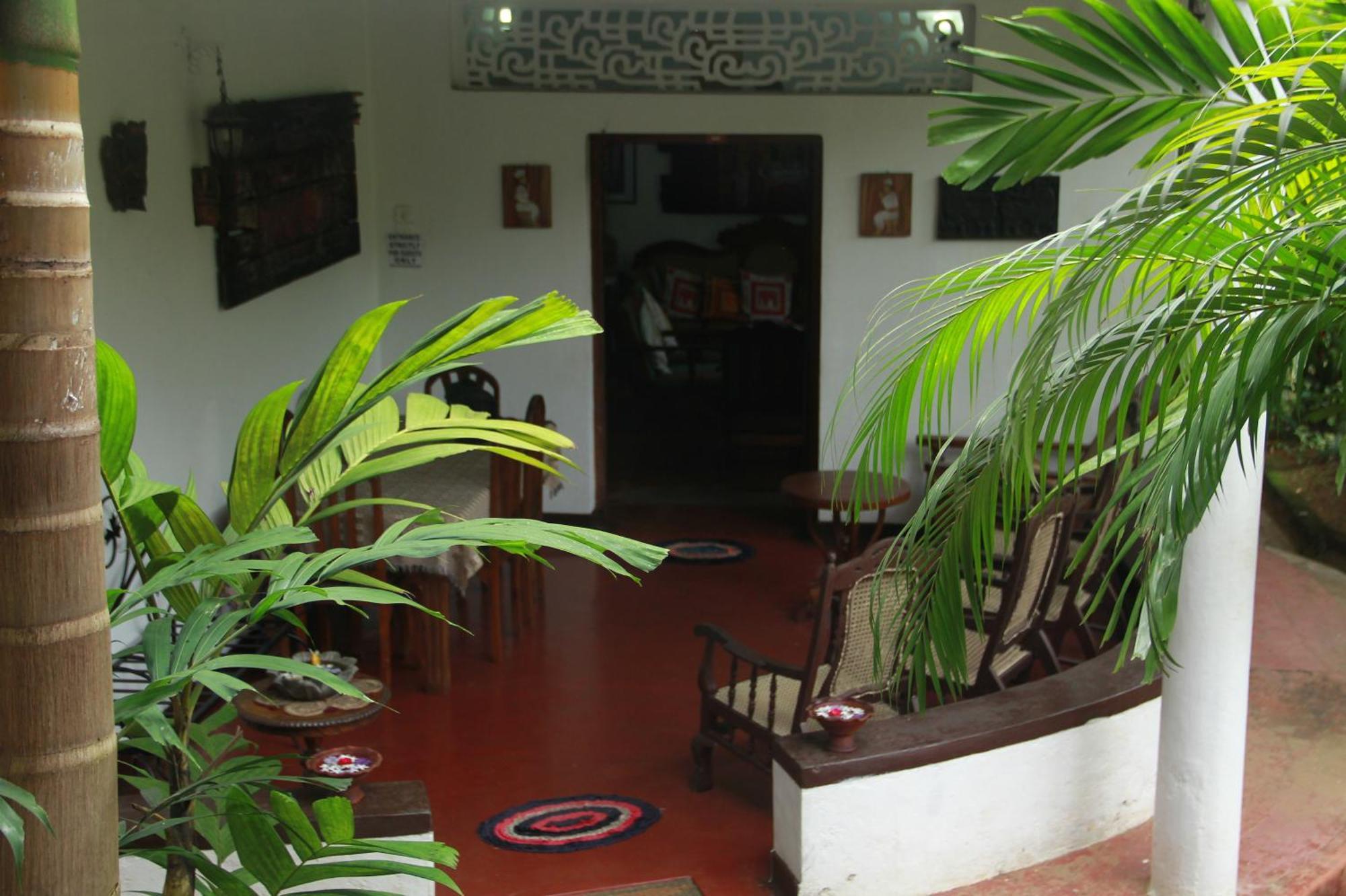Traditional Kandyan House Rum bild